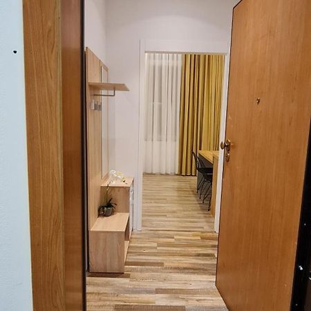 Luxury Apartment Tirana Buitenkant foto